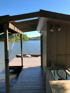 Beautiful Waterfront Home On Pineywoods Lake - image 20
