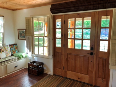 Beautiful Waterfront Home On Pineywoods Lake - image 5