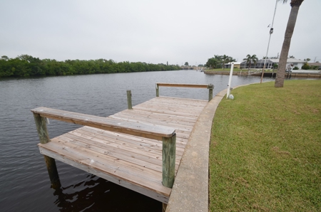 Beautiful Water Front Home for Sale Port Charlotte, Fl - image 5