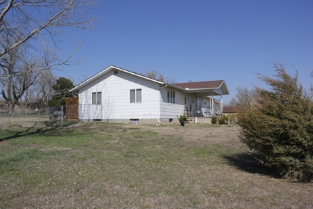 Augusta, KS Horse & Hobby Farm Selling at Auction - image 1