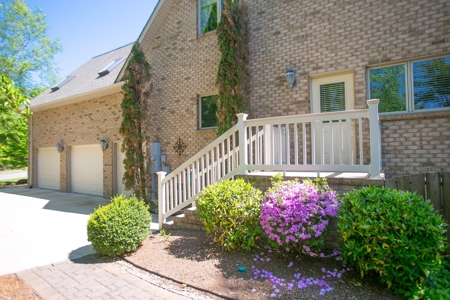 Nc Waterfront Home In A Gated Community-Hertford, Nc - image 35