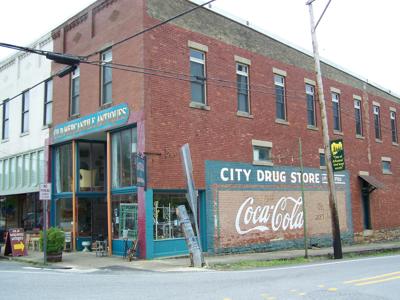 Historic 3 Story Brick Building For Sale in Leslie, Arkansas - image 3