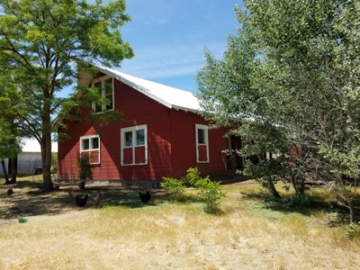Northern California Farm Horse Property in Siskiyou County - image 41