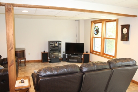 Well Maintained Country Home in Sparta WI - image 37
