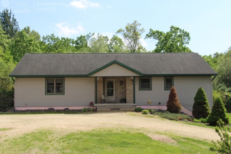 Well Maintained Country Home in Sparta WI - image 2
