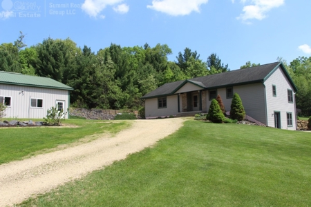 Well Maintained Country Home in Sparta WI - image 9