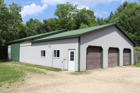 Well Maintained Country Home in Sparta WI - image 11