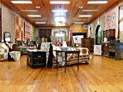 HISTORIC PROPERTY IN DOWNTOWN TRENTON FLORIDA - Gilchrist Co - image 2