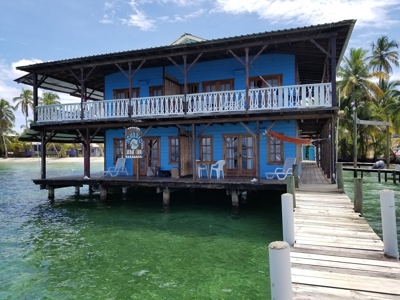 Bed and Breakfast on Beach, Bocas del Toro Panama - image 1