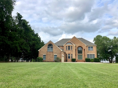Coastal NC Luxury Home-Amazing & Expansive view of the River - image 12