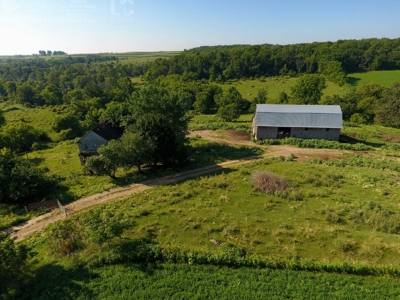Spectacular Hunting & Farmland in Southwest Wisconsin - image 9