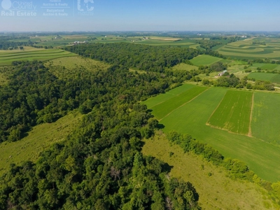 Spectacular Hunting & Farmland in Southwest Wisconsin - image 1