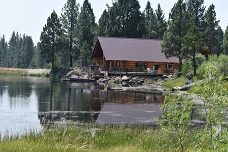 Eastern Oregon Forest Cabin with Private Lake - image 1