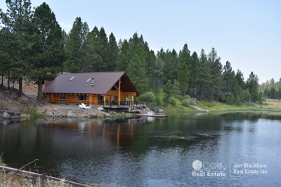 Eastern Oregon Forest Cabin with Private Lake