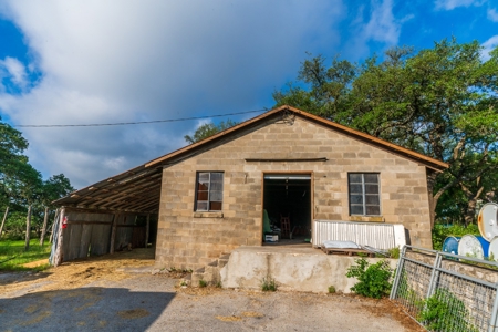 Historic Commercial Property For Sale - Bergheim - 7.72 AC - image 47