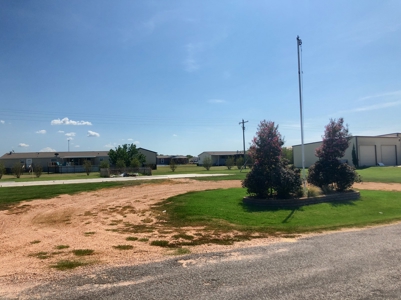 Beautiful Lot All Set And Ready To Go/ Lake Texoma - image 10