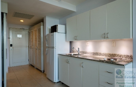 **********SOLD***************Studio for sale in Coronado - image 4