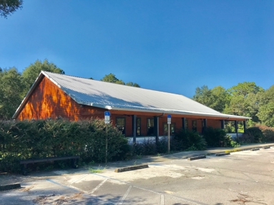 Commercial Building - Restaurant - Chiefland Florida - image 1