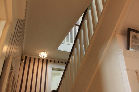 Beautiful 1.5 Story Main Street House near Downtown For Sale - image 28