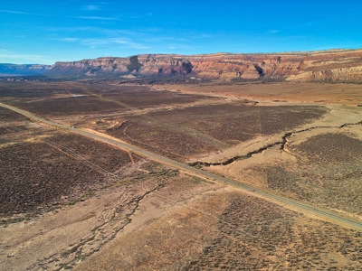 Property for sale outside Moab, Utah with mountain views - image 5