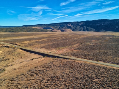 Property for sale outside Moab, Utah with mountain views - image 4