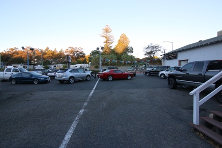 Prime Commercial Building With Hwy 49 Frontage - image 6