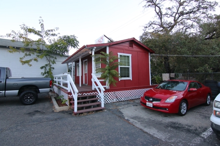 Prime Commercial Building With Hwy 49 Frontage - image 4