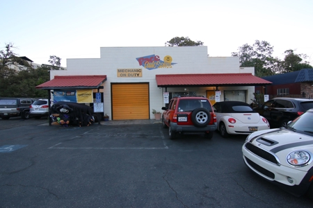 Prime Commercial Building With Hwy 49 Frontage - image 3