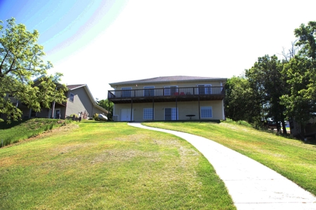 Incredible waterfront home for sale on Lake Thunderhead - image 31