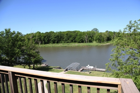 Incredible waterfront home for sale on Lake Thunderhead - image 7