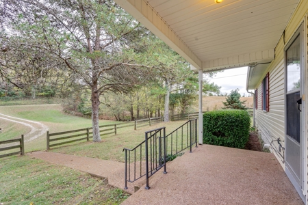 Culleoka, Tennessee Maury County Country Home with Acreage - image 7