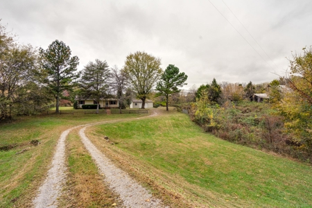Culleoka, Tennessee Maury County Country Home with Acreage - image 2