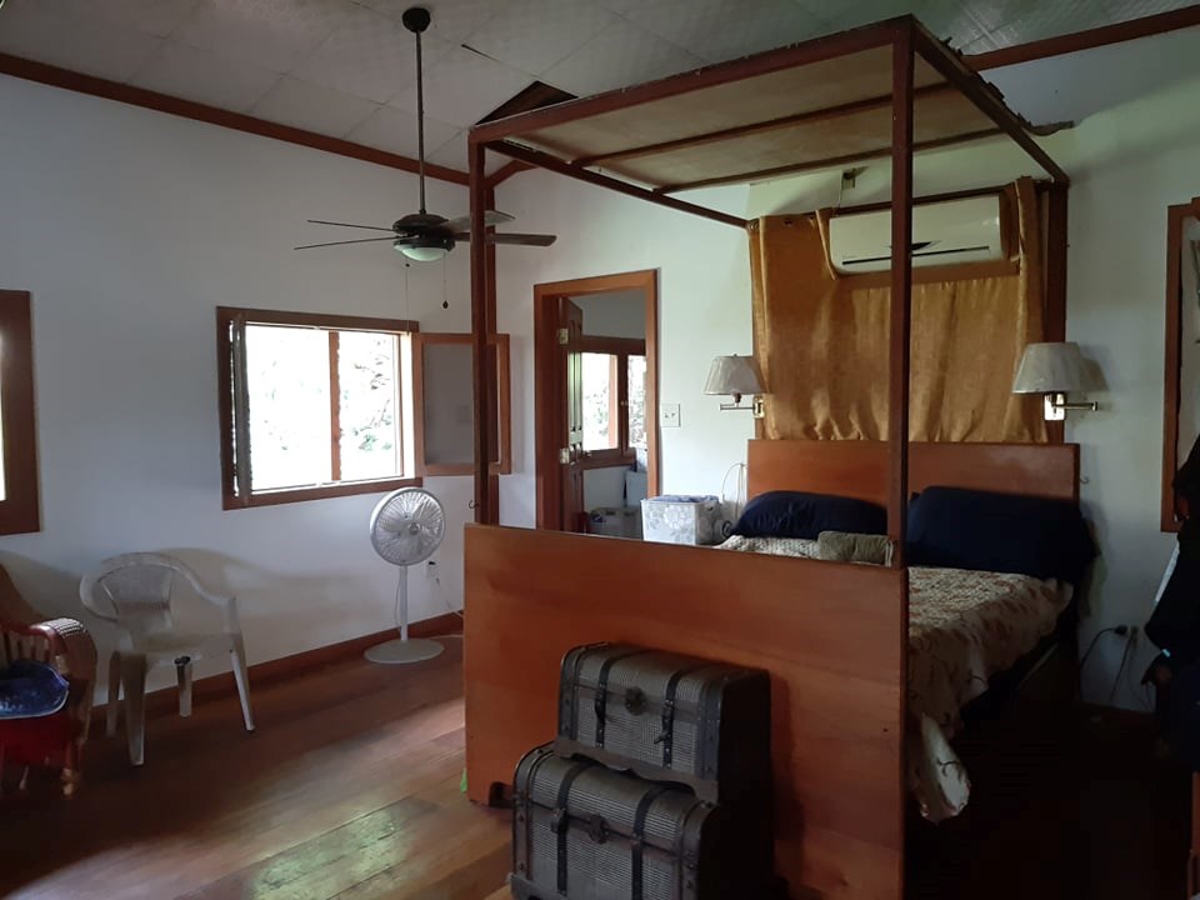Waterfront Home, Dock + Community Pool — Discovery Bay, Isla Solarte - 21