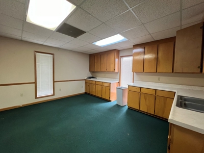 6036 Sq.Ft. Commercial Building For Sale Geneva, Alabama - image 32