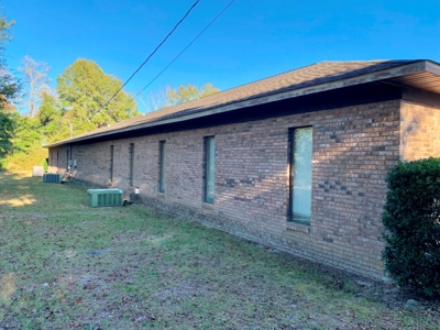 6036 Sq.Ft. Commercial Building For Sale Geneva, Alabama - image 6