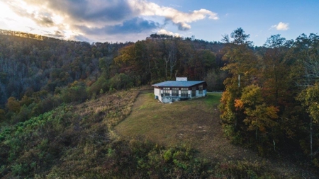 Floyd VA Home for Sale - Amazing Blue Ridge Parkway Views! - image 32