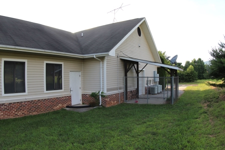 Commercial Building For Sale  In Patrick County, Va - image 36