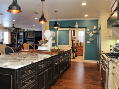 Lake Palestine Waterfront Home For Sale With Pool | East Tx - image 10