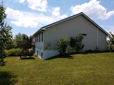 Country Home & Acreage for Sale in Floyd VA - image 42