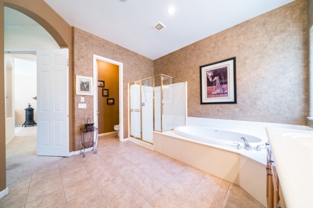 5 Bedroom Gilbert Az Home With Pool For Sale At Auction - image 8
