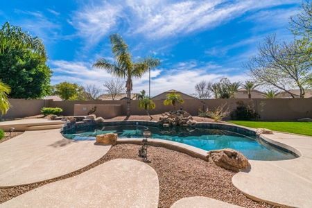 5 Bedroom Gilbert Az Home With Pool For Sale At Auction - image 38