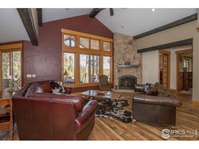 Beautiful Family Retreat On the 12th Green - image 11