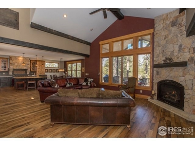 Beautiful Family Retreat On the 12th Green - image 10