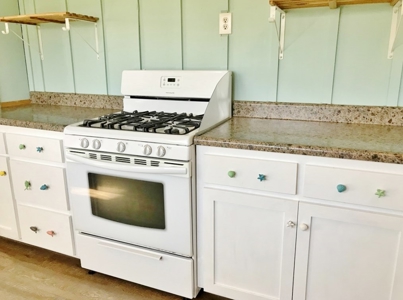 3 Bed, 1.5 Bath Bungalow Near Town, 2 Shops, Summit, MS - image 4