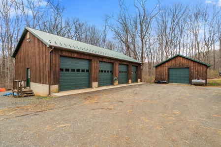 Luxury Country Estate For Sale in Middleburg, VA - image 28