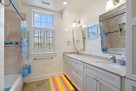 Luxury Country Estate For Sale in Middleburg, VA - image 23