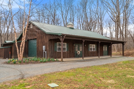 Luxury Country Estate For Sale in Middleburg, VA - image 27