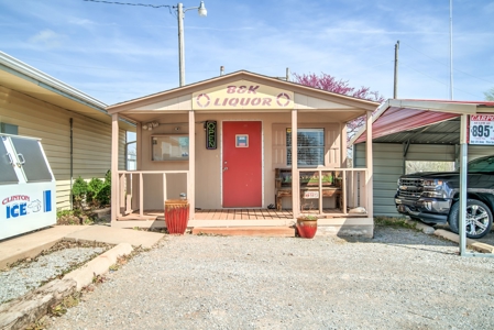 Lake Businesses and home for sale - image 10