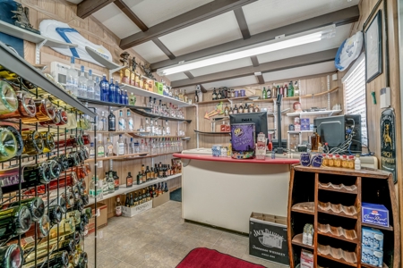 Lake Businesses and home for sale - image 7