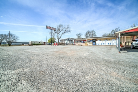 Lake Businesses and home for sale - image 21